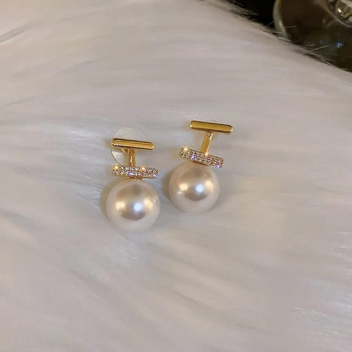 Elegant Pearl Drop Earrings for Women – Stylish Dangle Earrings with Rhinestone Accent
